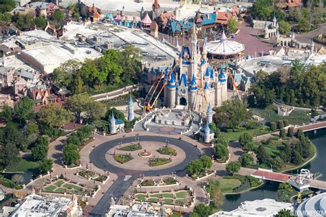 Disney World is one of the most magical places on earth. Millions of people visit each year to experience the thrill and wonder of its many attractions. But what is the cost of a 1...